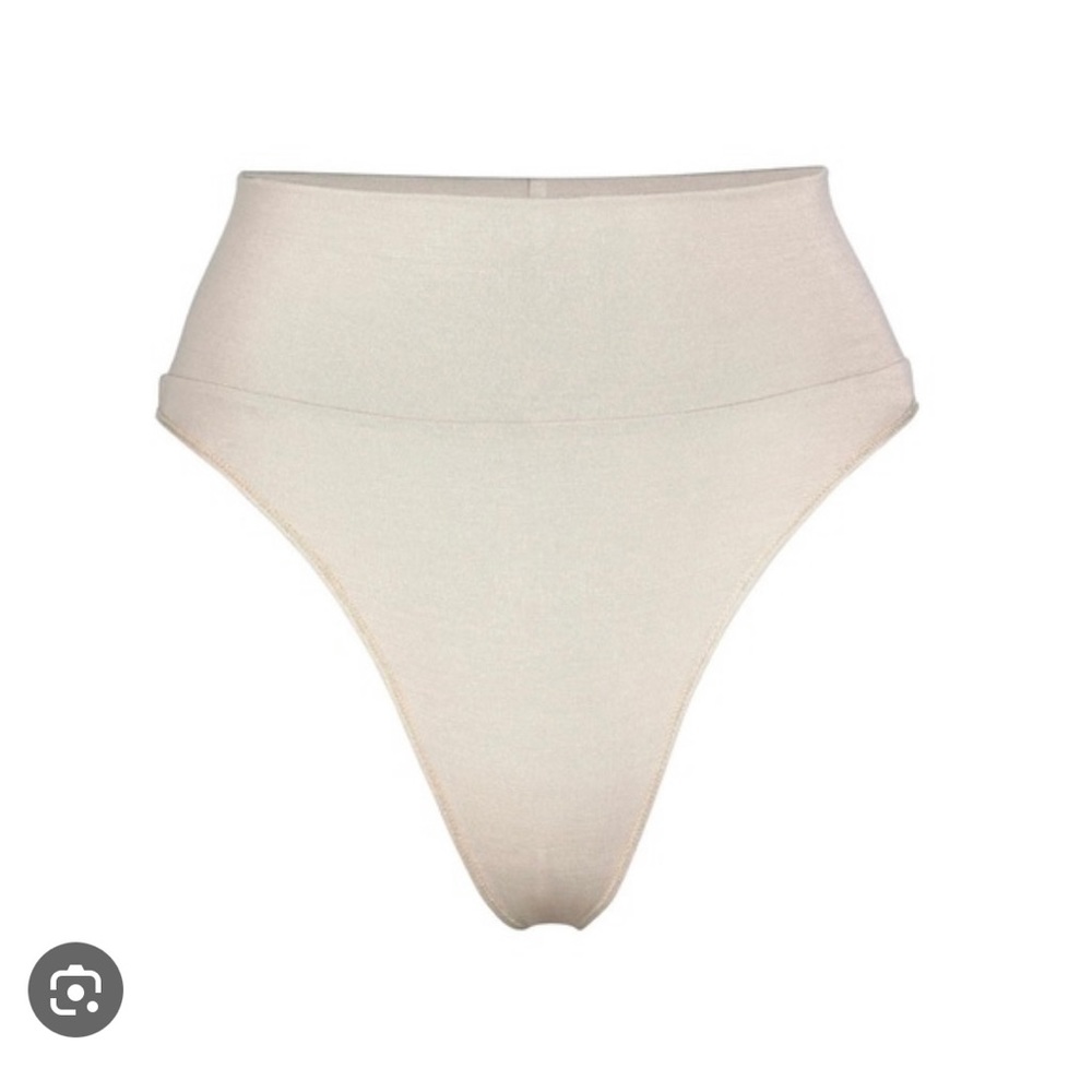 SKIMS SLEEP BRIEF (NWT)